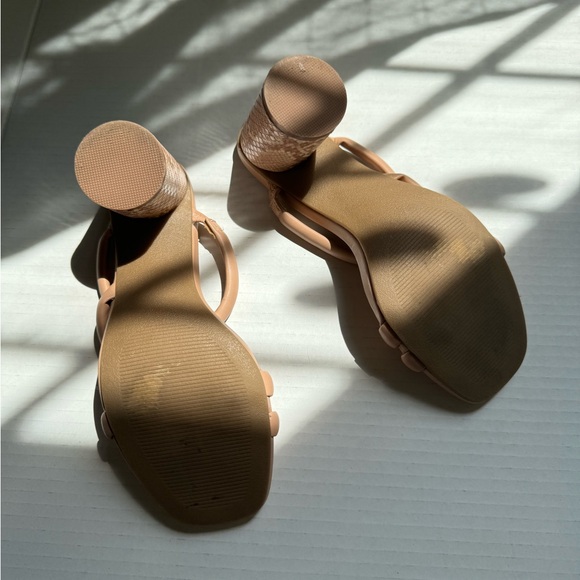 Dv by Dolce Vita Nude Beige Faux snakeskin Chunk Heeled Sandals - Picture 6 of 7